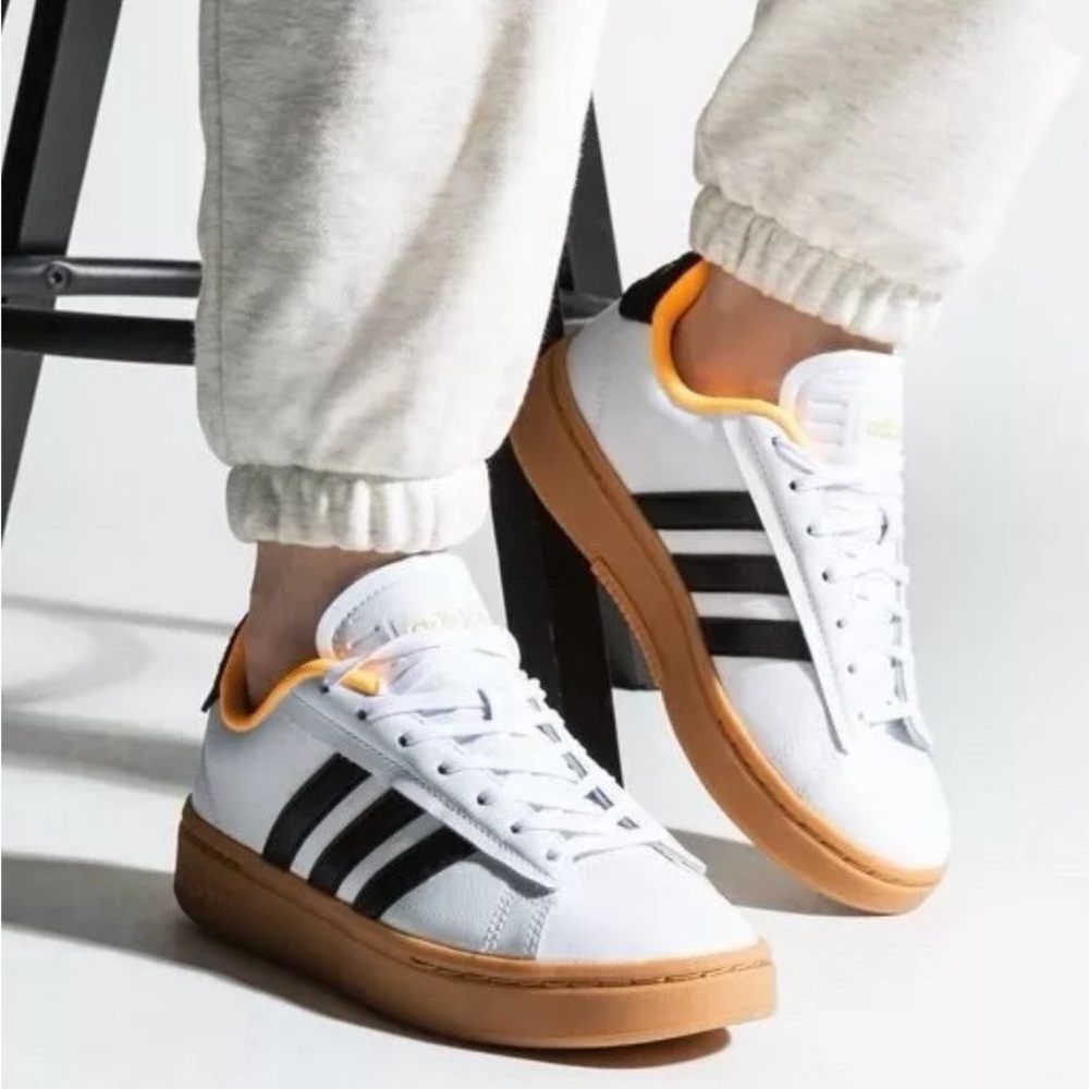 Womens Grand Court adidas sneakers